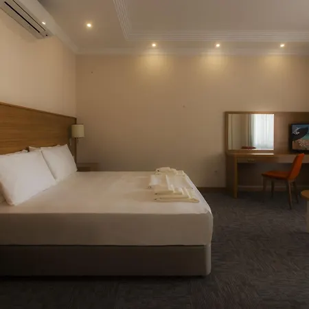 Ξενοδοχείο Club Marma 3*