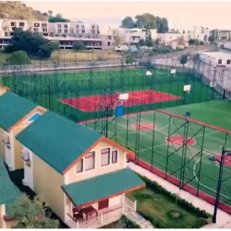Club Marma Hotel